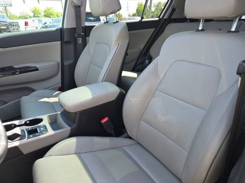 Used 2021 Kia Sportage EX w/ EX Technology Package AWD/4WD image 3