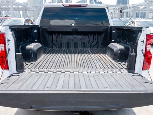 Used 2021 Chevrolet Silverado 1500 LT RWD image 9