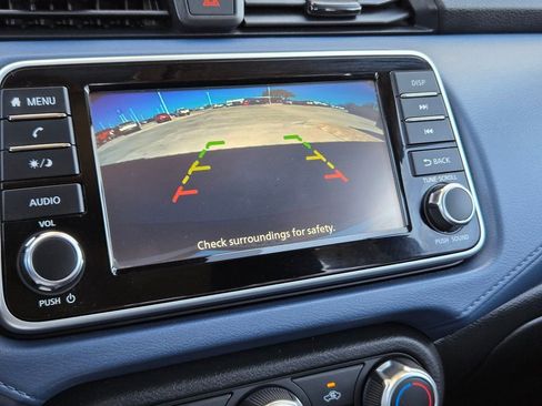 Used 2025 Nissan Versa SV image 32