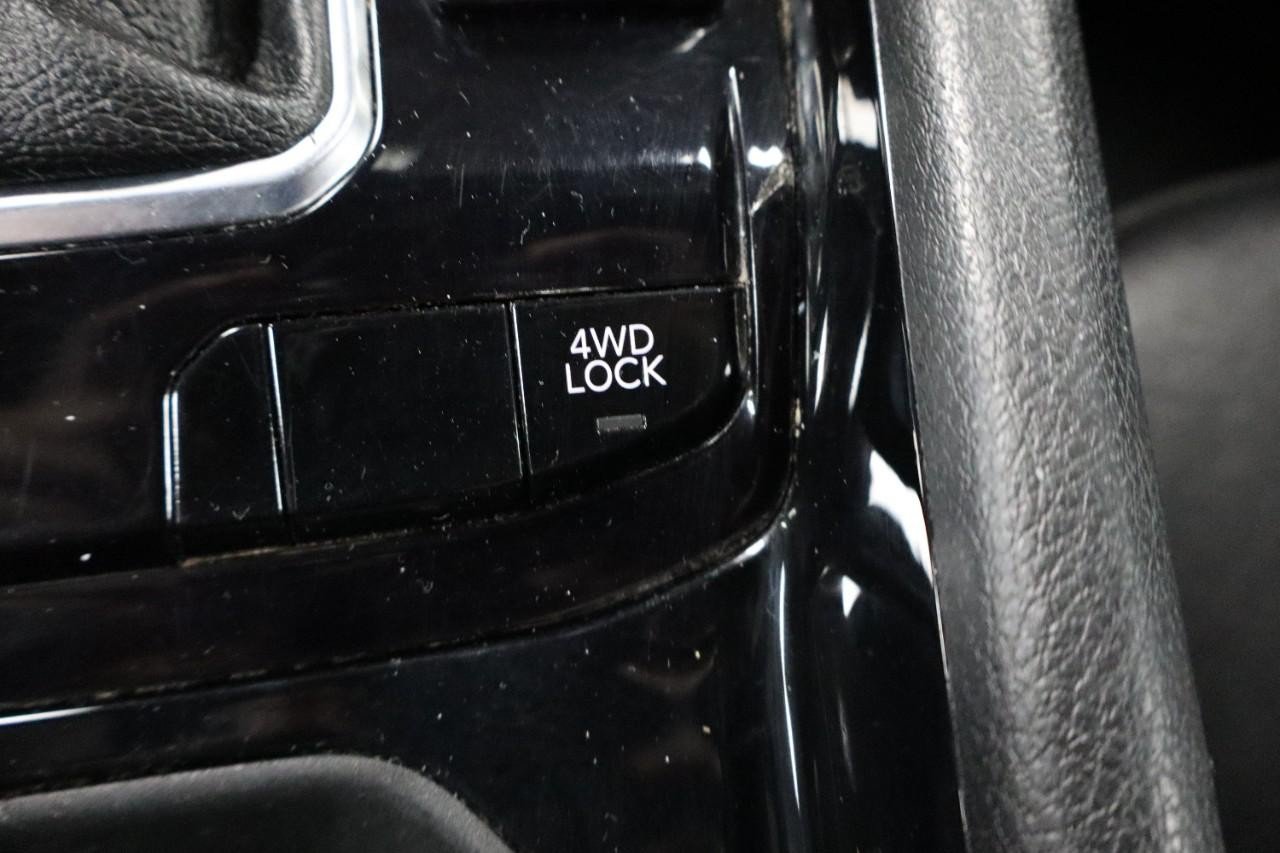Used 2024 Jeep Compass Limited AWD/4WD image 23