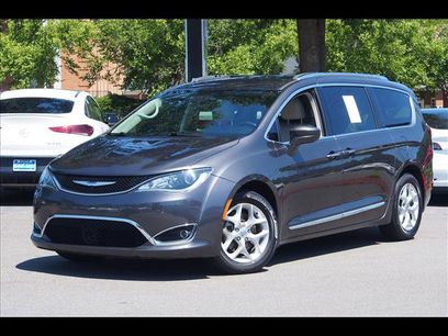 Used 2019 Chrysler Pacifica Touring-L Plus w/ Advanced Safetytec Group