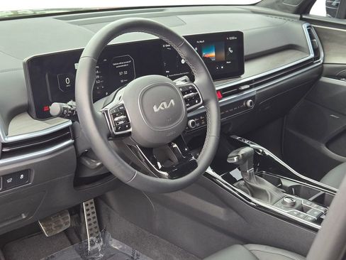 Certified 2025 Kia Sorento SX Prestige AWD/4WD image 17