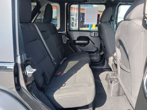 Used 2019 Jeep Wrangler Unlimited Sport S image 14