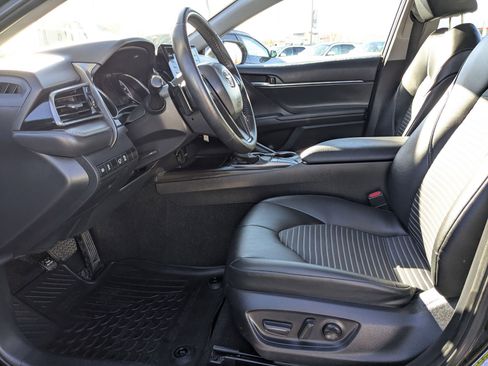 Used 2024 Toyota Camry SE image 26