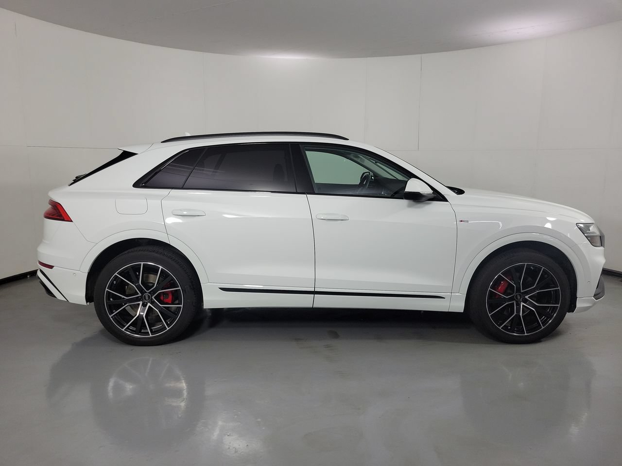 Used 2023 Audi Q8 Premium Plus w/ Premium Plus Package AWD/4WD image 9