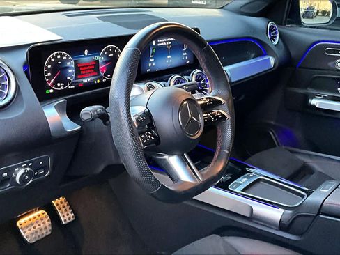 Used 2024 Mercedes-Benz GLB 250 image 18