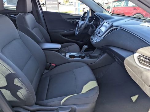Used 2018 Chevrolet Malibu LS image 32
