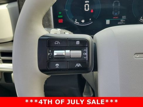Used 2026 Hyundai Santa Fe SE FWD image 7