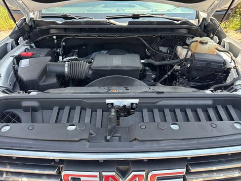 Used 2021 GMC Sierra 2500 AT4 w/ AT4 Preferred Package AWD/4WD image 10