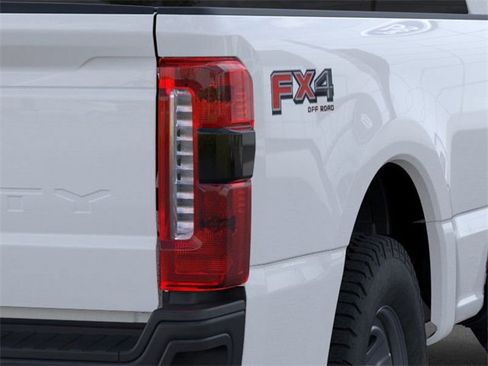 New 2026 Ford F350 XL w/ 360-Degree Camera Package image 21