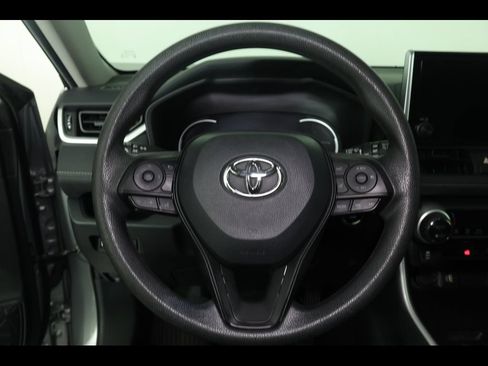 Used 2024 Toyota RAV4 XLE AWD/4WD image 23