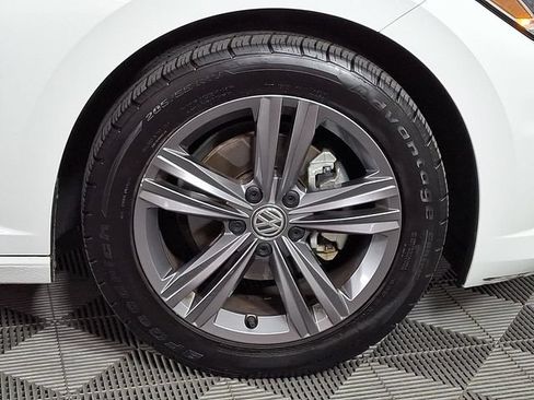 Used 2021 Volkswagen Jetta R-Line FWD image 11