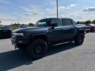 New 2026 GMC Hummer EV 4x4 Crew Cab w/ LPO, Sport Package video 2