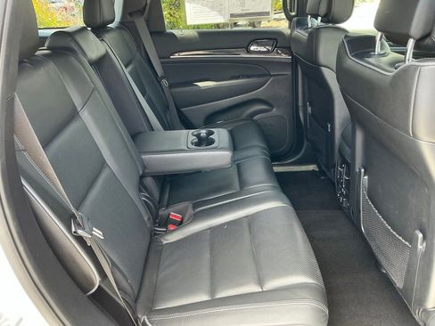 Used 2020 Jeep Grand Cherokee Overland AWD/4WD image 20