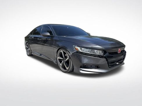 Used 2019 Honda Accord Sport image 2