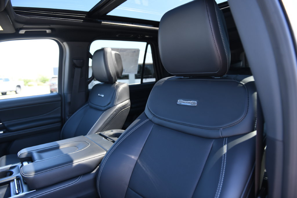 New 2027 Ford Expedition Max Platinum w/ Stealth Appearance Package RWD image 19