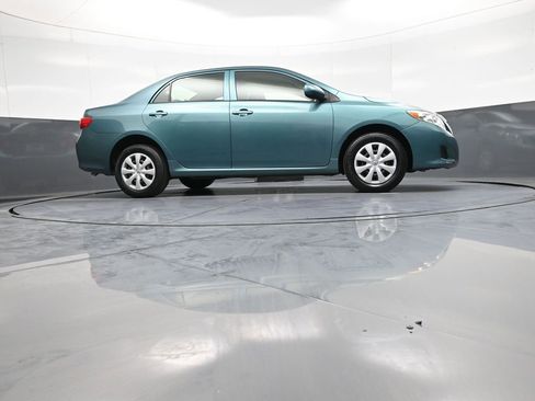 Used 2010 Toyota Corolla LE FWD image 28