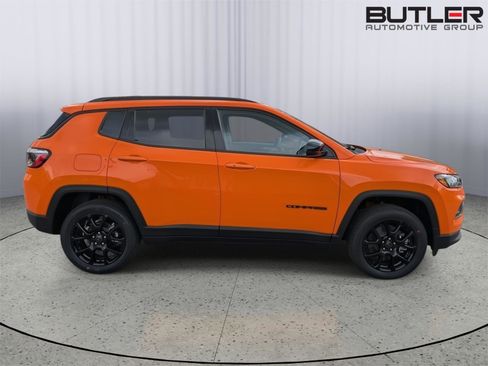 New 2026 Jeep Compass Latitude AWD/4WD image 7