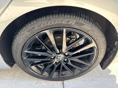 Used 2023 Toyota Camry XSE image 21