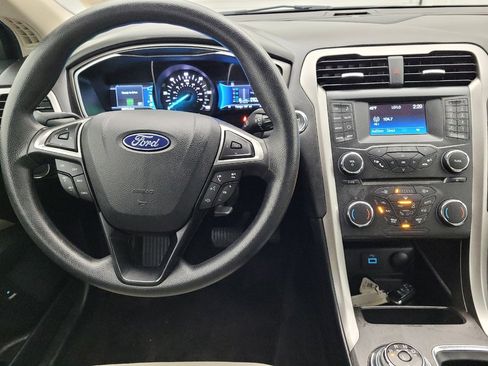 Used 2018 Ford Fusion S image 22