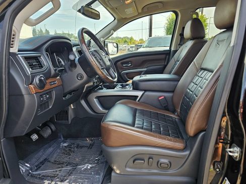 Used 2018 Nissan Titan Platinum Reserve w/ Platinum Utility Package AWD/4WD image 16