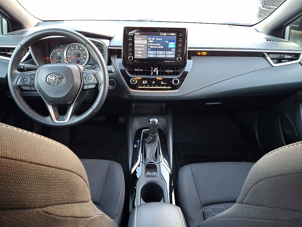 Used 2022 Toyota Corolla SE w/ SE Preferred Package FWD image 10