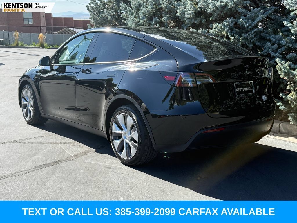 Used 2023 Tesla Model Y Long Range AWD/4WD image 5