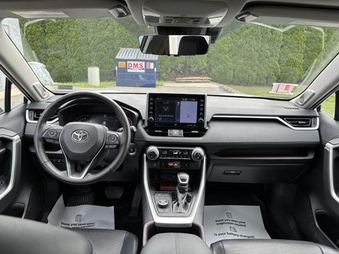 Used 2022 Toyota RAV4 Limited AWD/4WD image 15