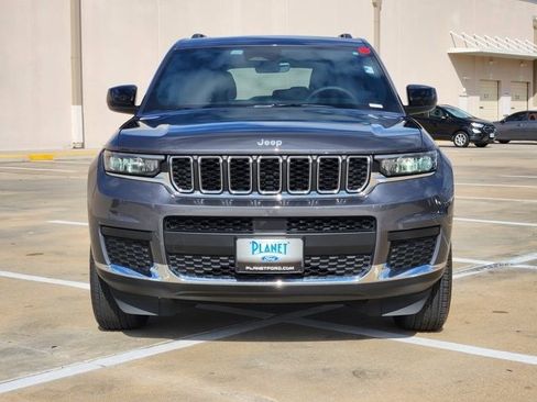Used 2025 Jeep Grand Cherokee L Laredo image 2