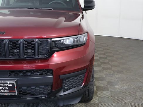 Used 2023 Jeep Grand Cherokee L Laredo AWD/4WD image 15