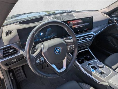 Used 2023 BMW i4 eDrive40 RWD image 6