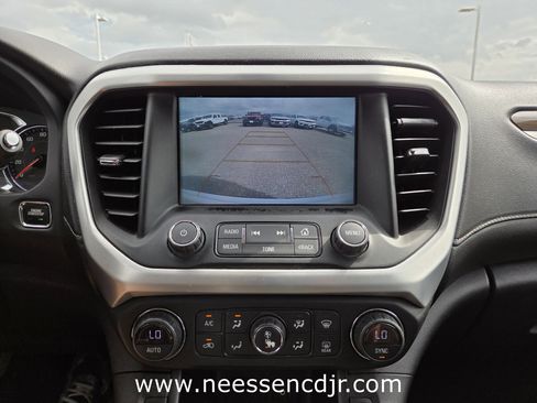 Used 2019 GMC Acadia SLE w/ Driver Alert Package I image 9