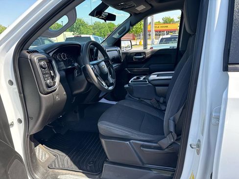 Used 2019 Chevrolet Silverado 1500 LT w/ Z71 Off-Road Package AWD/4WD image 6