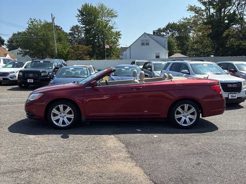 Used 2011 Chrysler 200 Touring w/ Cold Weather Group image 2
