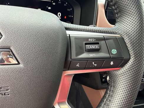 New 2026 Mitsubishi Outlander SEL FWD image 36