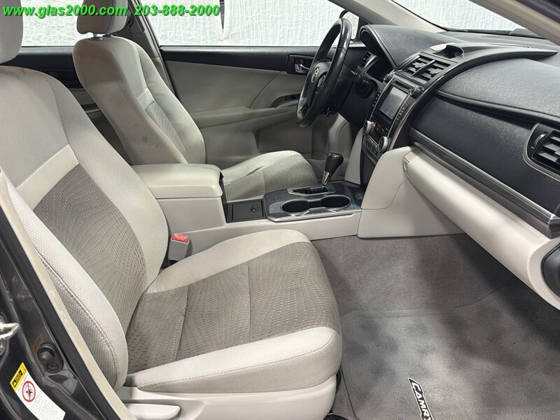 Used 2014 Toyota Camry XLE FWD image 21