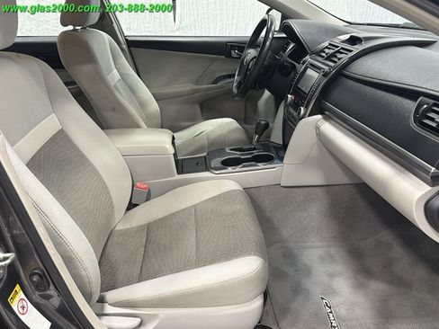 Used 2014 Toyota Camry XLE FWD image 21