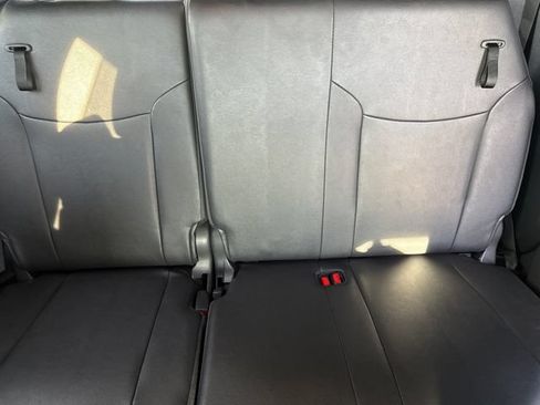 Used 2025 Toyota Sienna XSE w/ XSE Plus Package FWD image 16