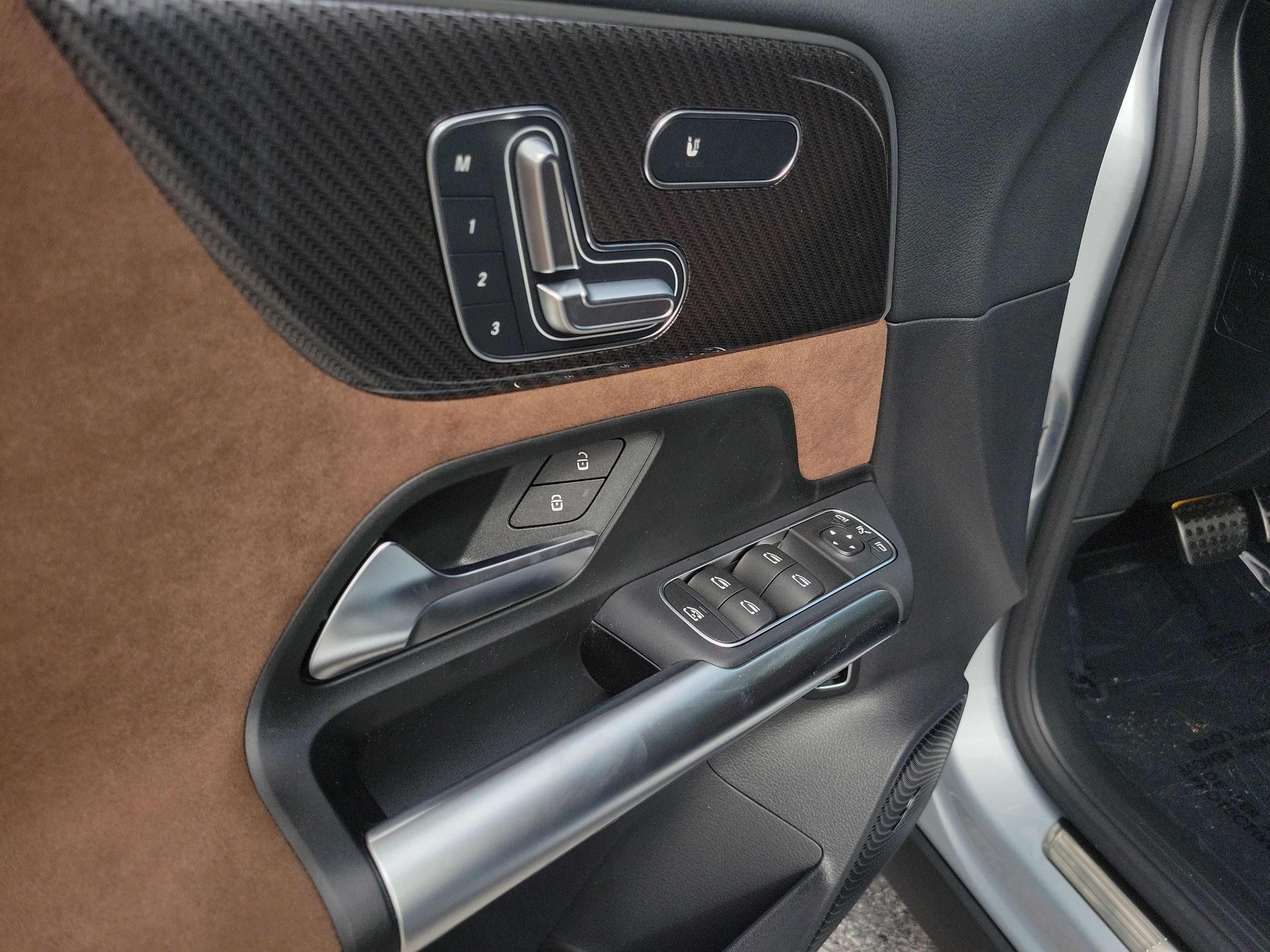 New 2026 Mercedes-Benz GLA 35 AMG 4MATIC image 17