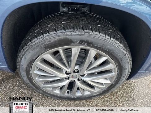 Used 2026 Buick Enclave Avenir w/ Super Cruise Package AWD/4WD image 9
