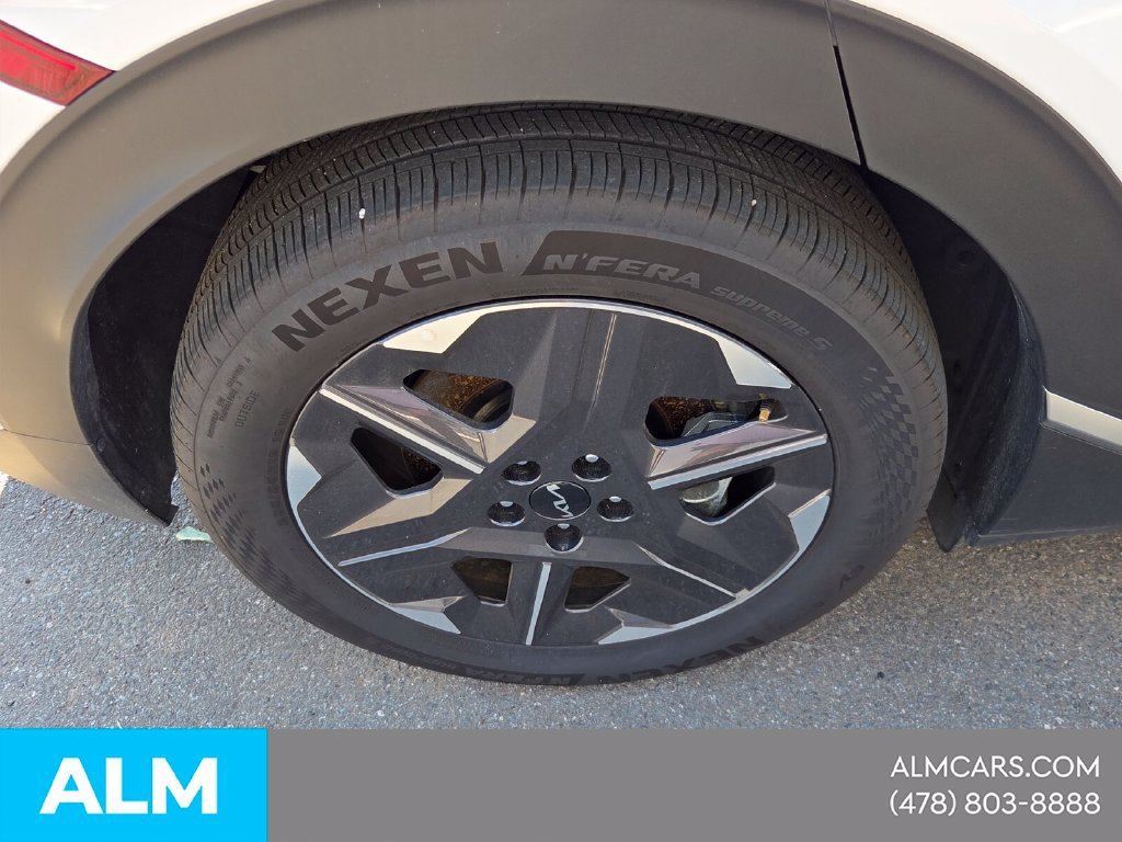 Used 2025 Kia EV6 Light RWD image 15