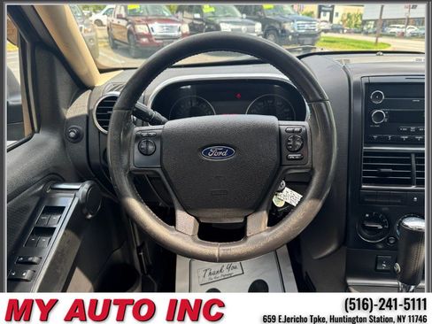Used 2010 Ford Explorer XLT AWD/4WD image 13