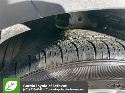 Used 2025 Hyundai Venue SEL image 27