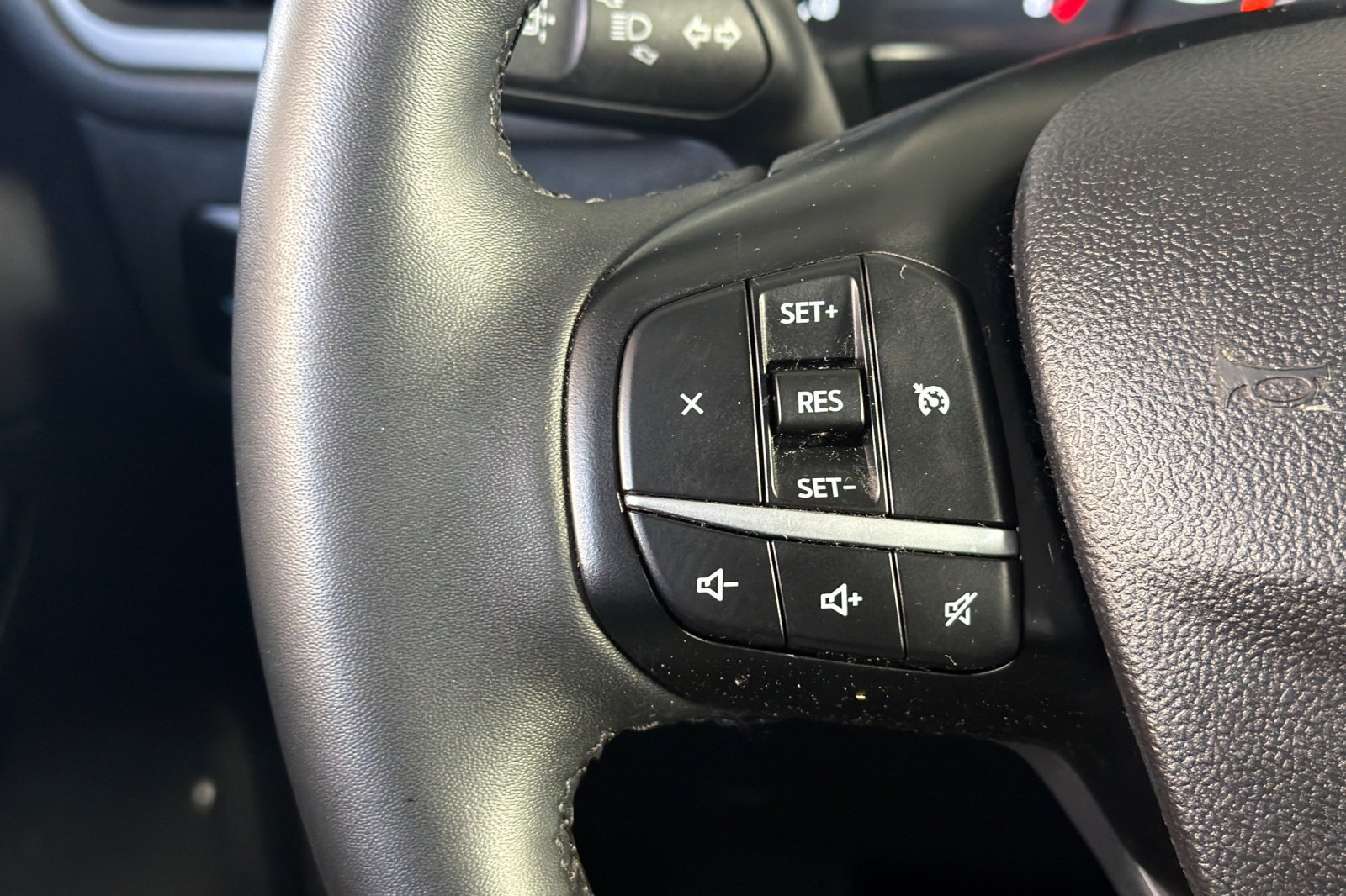 Used 2022 Ford Escape SE FWD image 28