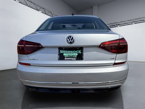 Used 2018 Volkswagen Passat 2.0T R-Line image 6
