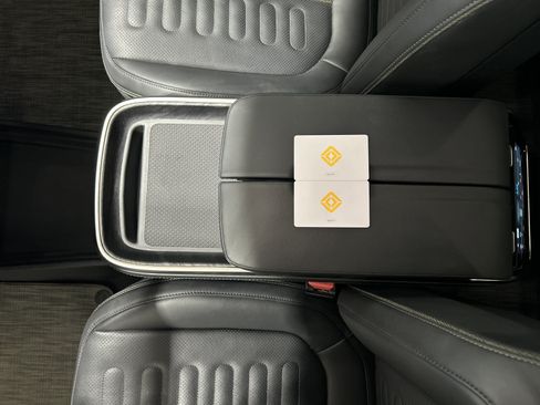 Used 2023 Rivian R1T Adventure AWD/4WD image 31