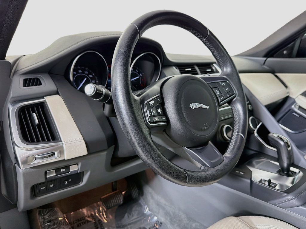 Used 2020 Jaguar E-PACE AWD/4WD image 9