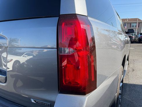 Used 2018 Chevrolet Suburban Premier image 29