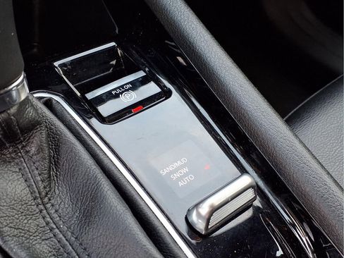 Used 2024 Jeep Compass Limited image 6