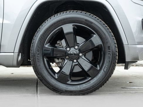 Used 2014 Jeep Grand Cherokee Altitude image 29